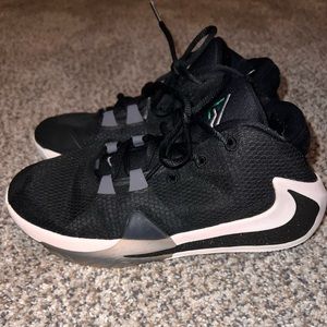 Nike Zoom Freak 1 Youth 6Y Shoes Black White BQ5633-001